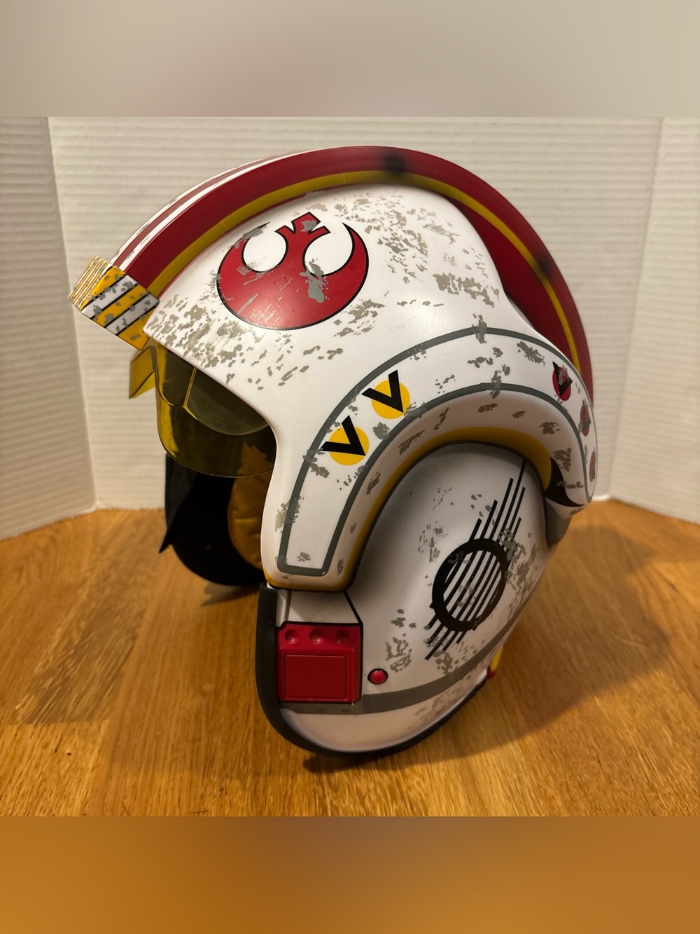 Star Wars Galaxy’s Edge Luke Skywalker X-Wing Pilot Helmet Disney Parks WORKING